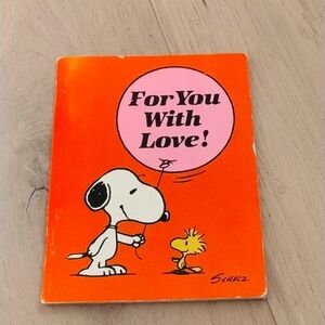 Vintage Peanuts Snoopy greeting card booklet